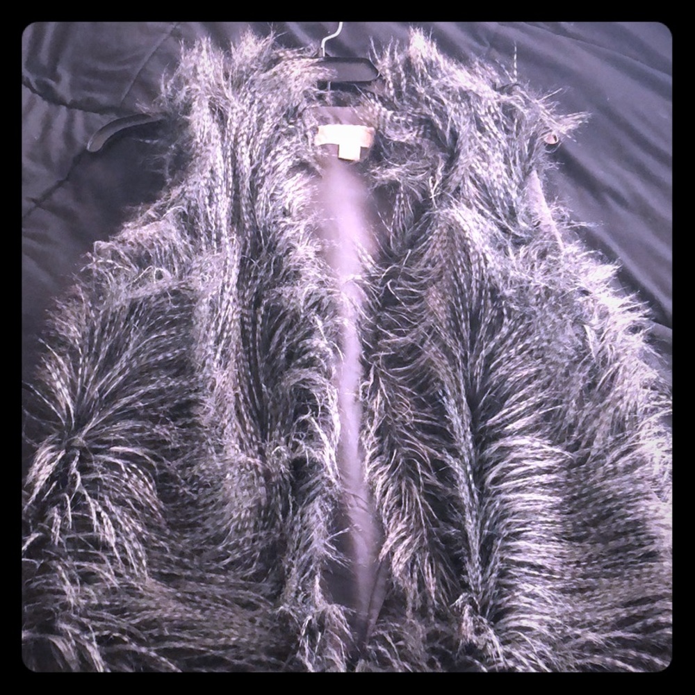 Michael Kors faux fur vest 🖤